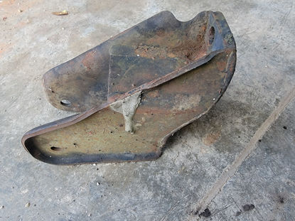 Picture of Front engine mount bracket 347 5 speed manual 1G