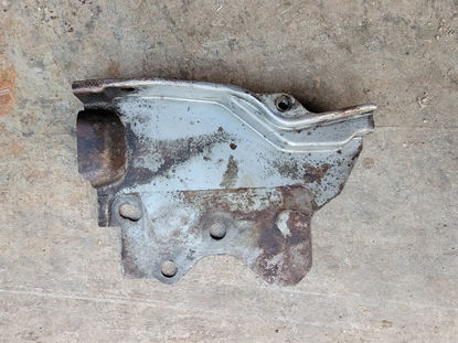 Picture of Lower timing cover bracket 6 bolt 4g63