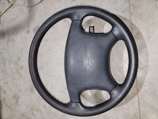 Picture of Eclipse air bag and steering wheel 2G DSM